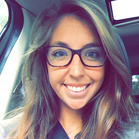 Meet your Posher, Brittany - Picture 1 of 1